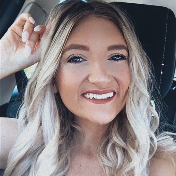 Meet your Posher, Kylee - Picture 2 of 2